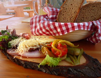 Brettljause - Gasthof Pierergut